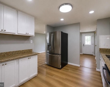 1414 King William Drive - Photo Thumbnail 16