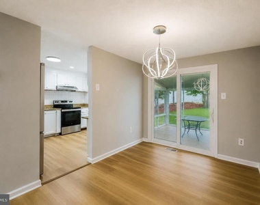 1414 King William Drive - Photo Thumbnail 11