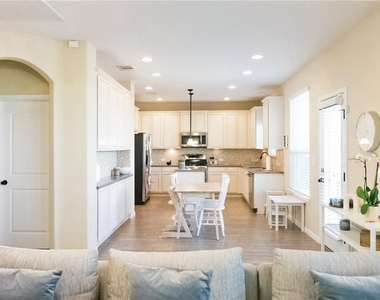 11504 Reading Way - Photo Thumbnail 7