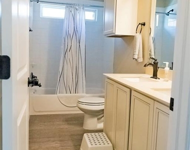 11504 Reading Way - Photo Thumbnail 23