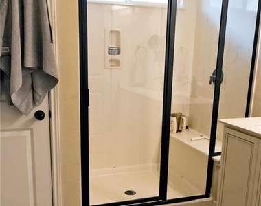 11504 Reading Way - Photo Thumbnail 19