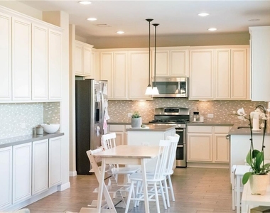 11504 Reading Way - Photo Thumbnail 8