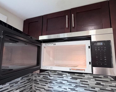 327 Bigley Avenue - Photo Thumbnail 8