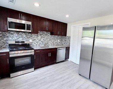 327 Bigley Avenue - Photo Thumbnail 2