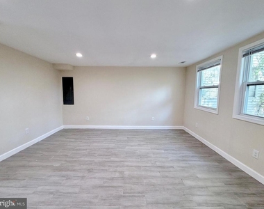 327 Bigley Avenue - Photo Thumbnail 13