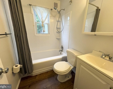 27 Kingsley Road - Photo Thumbnail 10