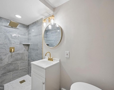 1108 S Clinton Street - Photo Thumbnail 53