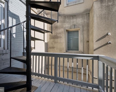 1108 S Clinton Street - Photo Thumbnail 46