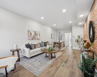 1108 S Clinton Street - Photo Thumbnail 3