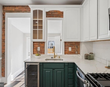 1108 S Clinton Street - Photo Thumbnail 13