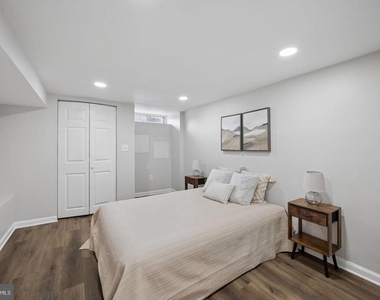 1108 S Clinton Street - Photo Thumbnail 50