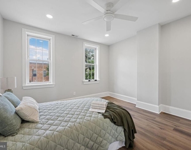 1108 S Clinton Street - Photo Thumbnail 27