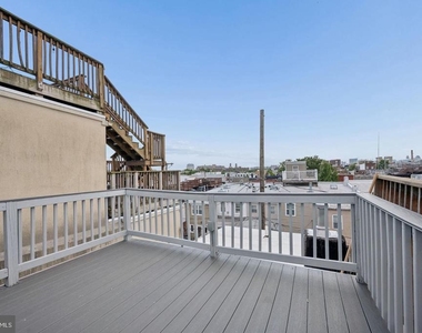 1108 S Clinton Street - Photo Thumbnail 43