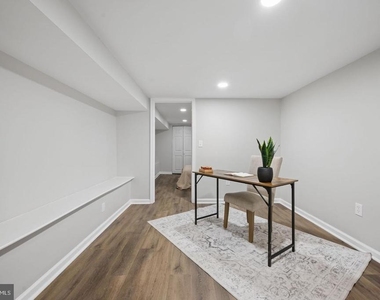 1108 S Clinton Street - Photo Thumbnail 47