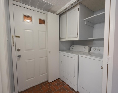 2110 Rio Grande St - Photo Thumbnail 12