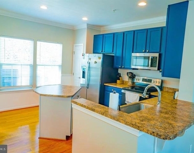 5340 Wyndholme Circle - Photo Thumbnail 9