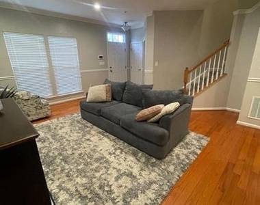 5340 Wyndholme Circle - Photo Thumbnail 2