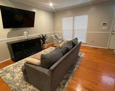 5340 Wyndholme Circle - Photo Thumbnail 3