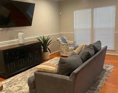 5340 Wyndholme Circle - Photo Thumbnail 5