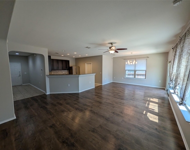 8829 Capitol View Dr - Photo Thumbnail 7