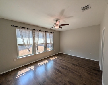 8829 Capitol View Dr - Photo Thumbnail 13