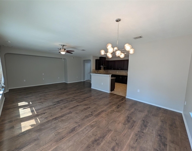 8829 Capitol View Dr - Photo Thumbnail 8