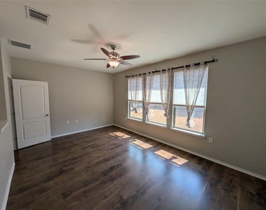 8829 Capitol View Dr - Photo Thumbnail 15