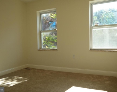 1145 W Hamburg Street - Photo Thumbnail 5