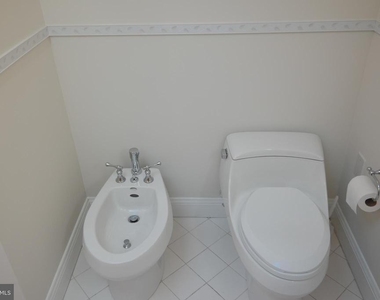 1145 W Hamburg Street - Photo Thumbnail 3