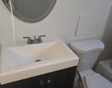 902 Arion Park Park - Photo Thumbnail 8