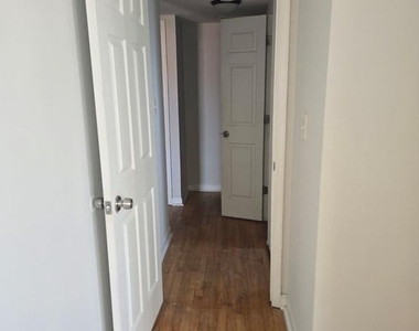 902 Arion Park Park - Photo Thumbnail 6