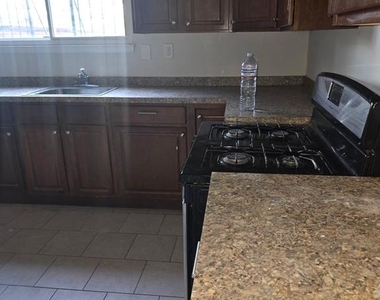 902 Arion Park Park - Photo Thumbnail 10