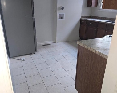 902 Arion Park Park - Photo Thumbnail 9