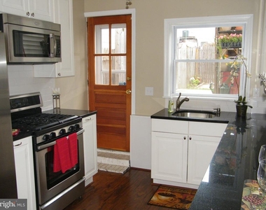 111 E Gittings Street - Photo Thumbnail 2