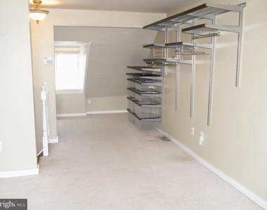 111 E Gittings Street - Photo Thumbnail 8