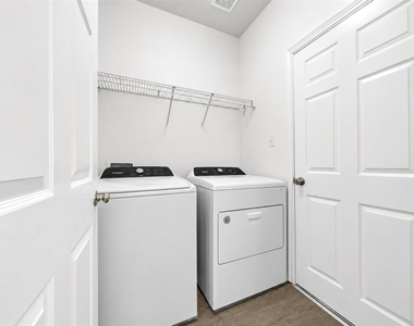 11500 Lapoynor St - Photo Thumbnail 6