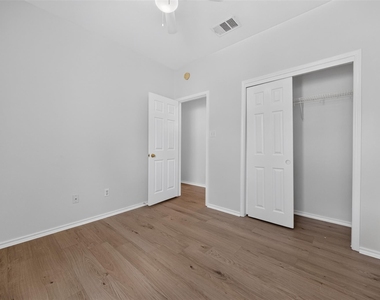 11500 Lapoynor St - Photo Thumbnail 13