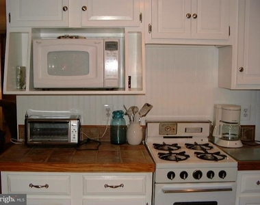 77 Maryland Avenue - Photo Thumbnail 6