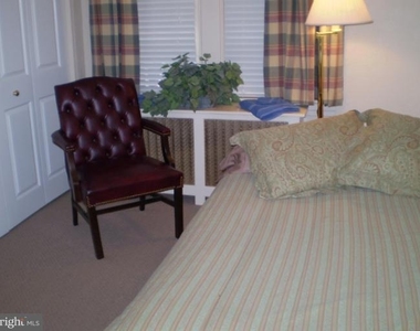 77 Maryland Avenue - Photo Thumbnail 16