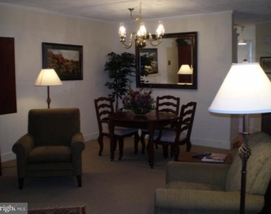 77 Maryland Avenue - Photo Thumbnail 13