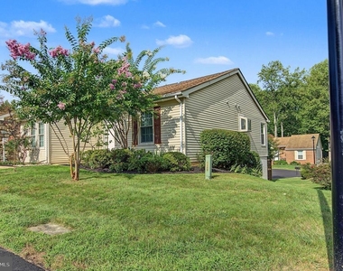 2615 Point Lookout Cove - Photo Thumbnail 3