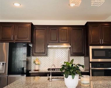 640 Pecan Bottom Trl - Photo Thumbnail 5