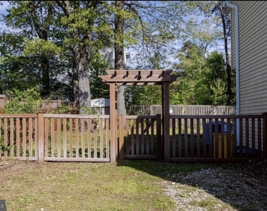 8265 Sebring Court - Photo Thumbnail 3