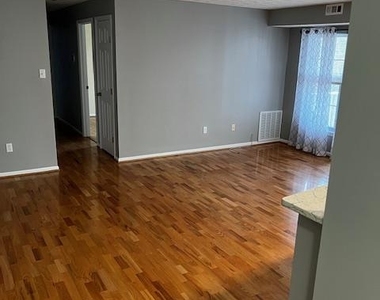 811 Deering Road - Photo Thumbnail 3