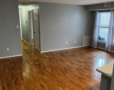 811 Deering Road - Photo Thumbnail 5