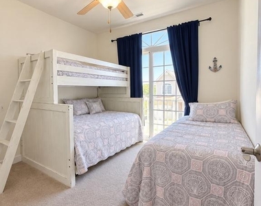 38404 Grand Avenue - Photo Thumbnail 12