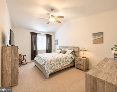 38404 Grand Avenue - Photo Thumbnail 8