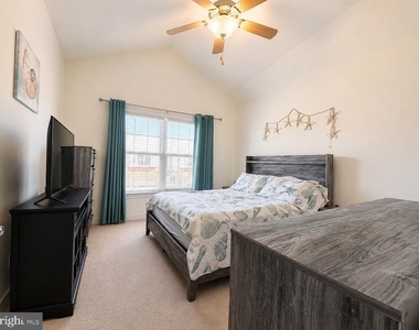 38404 Grand Avenue - Photo Thumbnail 11