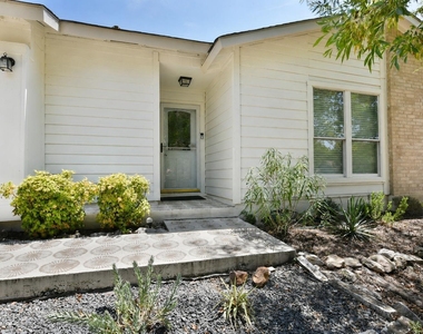 8411 Romney Rd - Photo Thumbnail 1