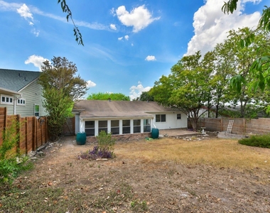 8411 Romney Rd - Photo Thumbnail 16